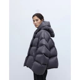 Trendy péřová bunda Silhouette ~90% bílé husí peří s kapucí pro ženy, zaoblené rukávy, zesílený prošívaný kabát, nový model zima 2025 - náhled 3