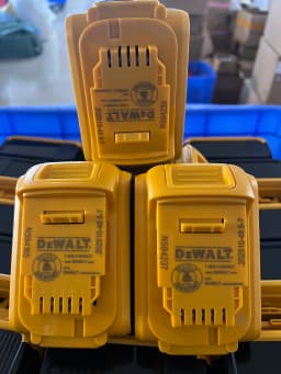 DEWALT 20V battery 2~6AH rechargeable lithium-ion batterycharger DCB118 Brushless Electric Screwdriv