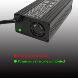 Nabíječka lithiových baterií 16,8 V 20 A pro 4S 14,8 V lithium-iontové baterie, rychlonabíječka s ventilátorem, hliníkové pouzdro 100-240 V XT60 XT90 GX16 - náhled 2