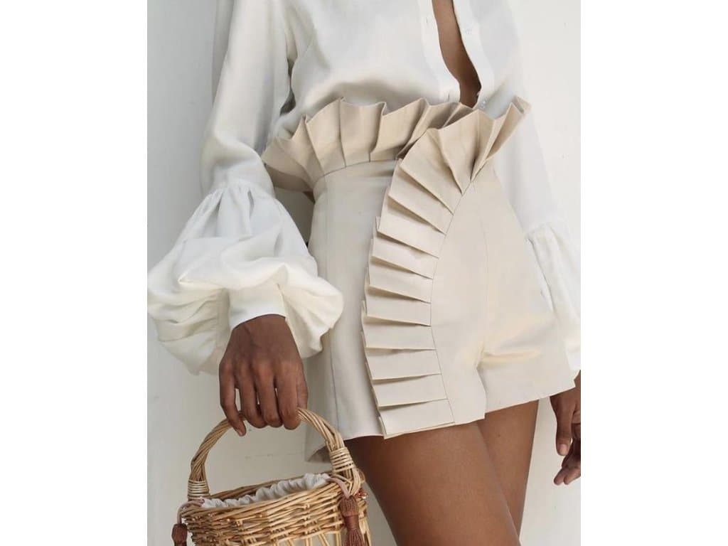 Dámské nařasené šortky bílé