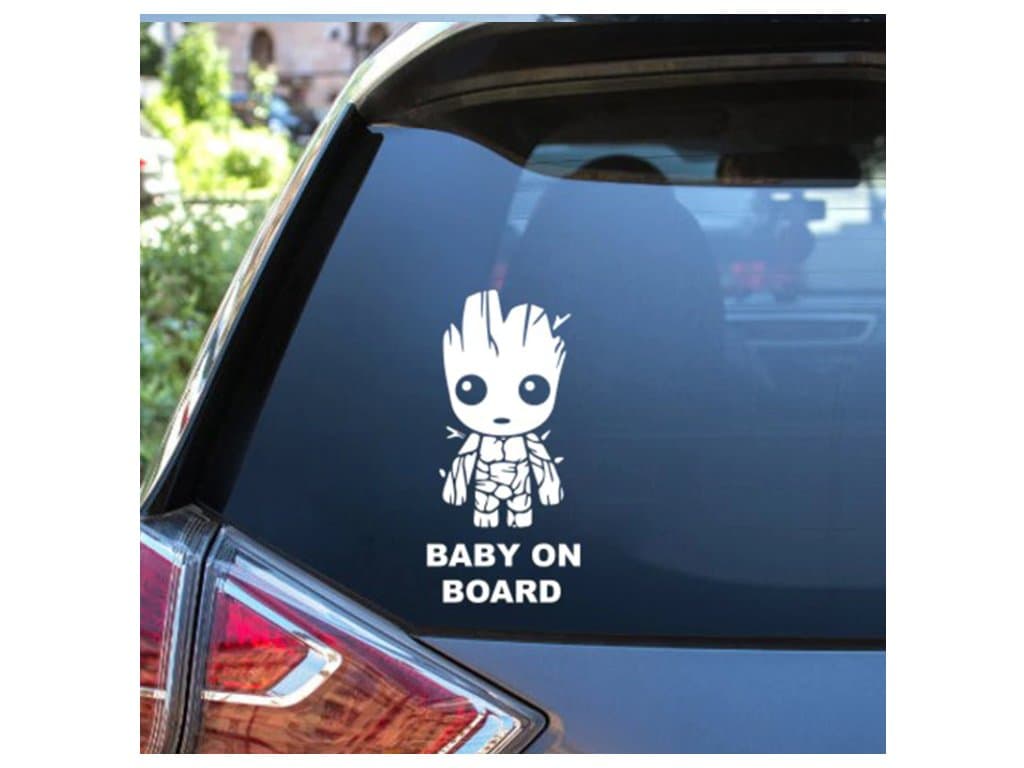 Dítě v autě Samolepka na auto Groot 15cm