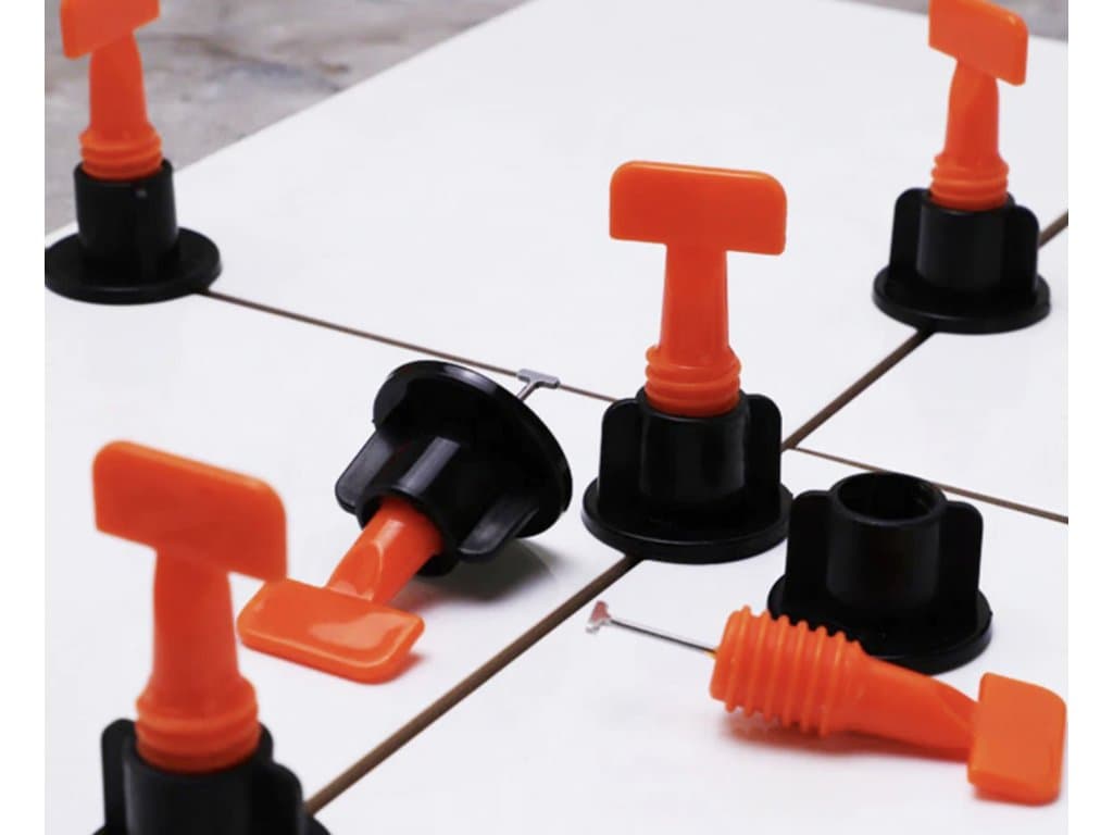 Systém pro vyrovnávání dlaždic