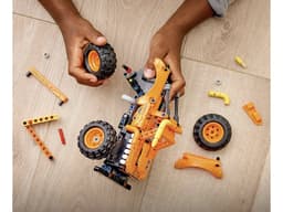 6336_LEGO_42135_Monster_Truck_Sada_aut__ek_3