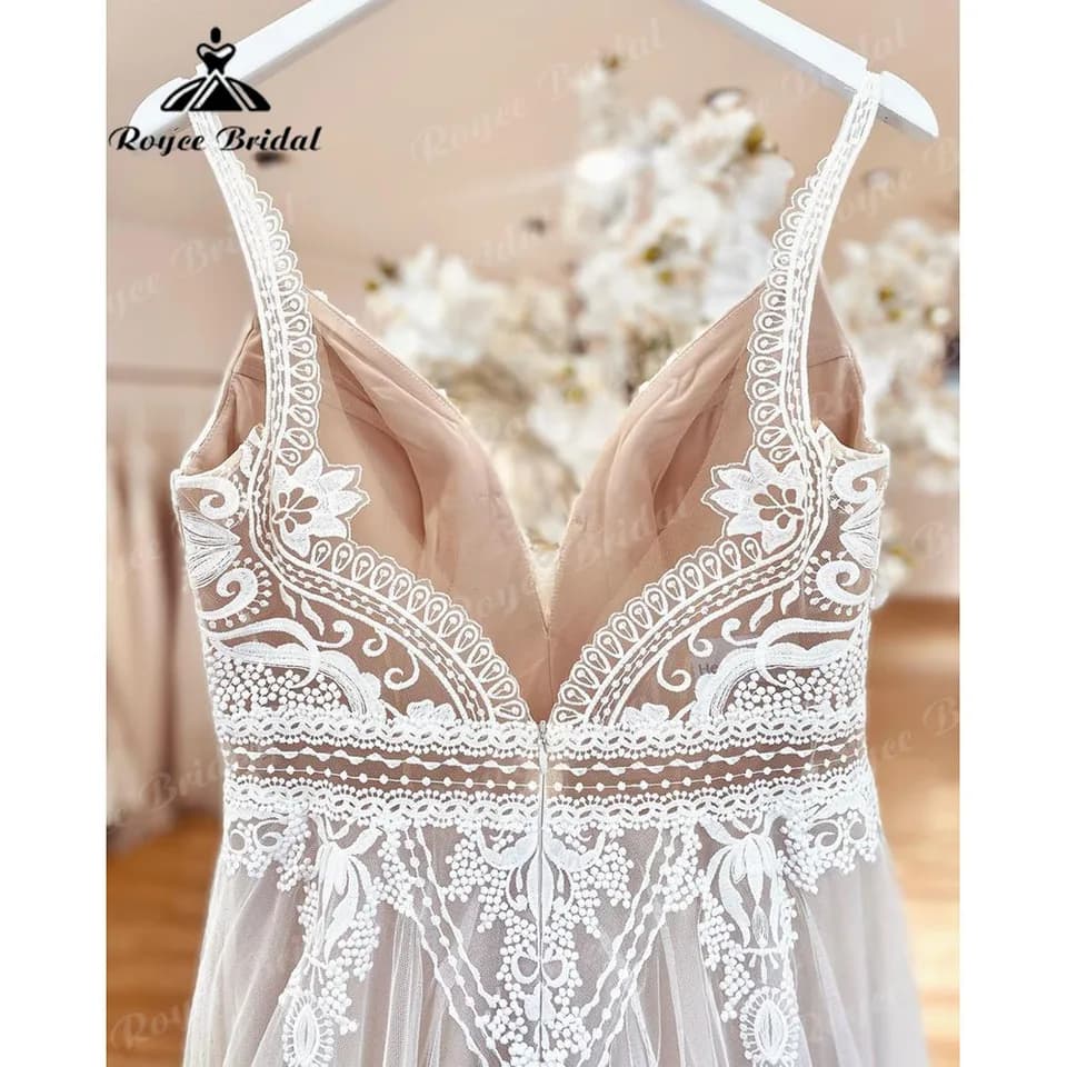 2025 Boheme Chic Boho Beach Lace V Neck Loose Backless Letní svatební šaty pro ženy Svatební šaty Robe Mariee suknia slubna na míru