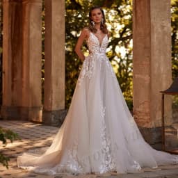 VIKTORIA Moderní svatební šaty s vlečkou a krajkou pro ženu, špagetová ramínka, aplikace, vestido de casamento, personalizované, na míru - náhled 6