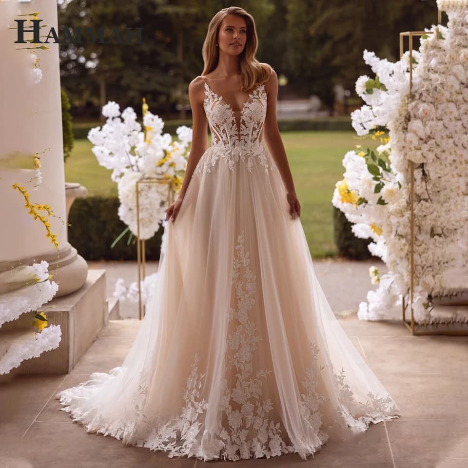 Svatební šaty HAMMAH s výstřihem do V, odhalenými zády, špagetovými ramínky, krajkou a aplikacemi, vlečkou a rukávy...