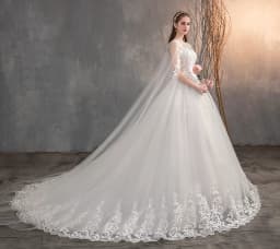Dlouhé krajkové svatební šaty s vlečkou, plus size, vyšívané princeznovské svatební šaty s krátkými rukávy - náhled 4