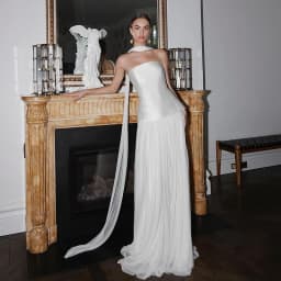 Elegantní bílé svatební šaty áčkového tvaru bez ramínek princeznovské svatební šaty v boho plážovém stylu na zakázku - náhled 2