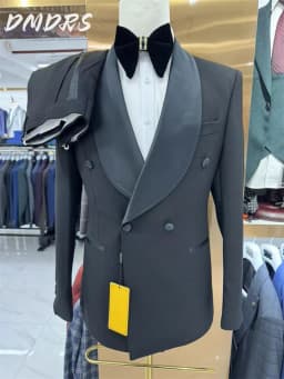 Pánský klasický jednobarevný svatební oblek - elegantní jednořadé sako a kalhoty, formální oblečení - náhled 3