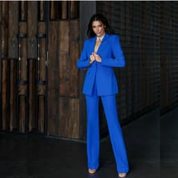 Dámský dvoudílný sako - jednořadé sako a kalhoty, kancelářský outfit - náhled 3