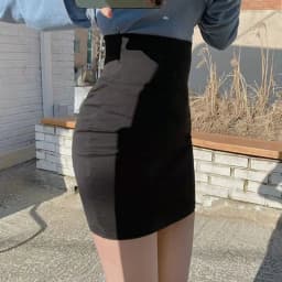 Dámská minisukně s vysokým pasem a elastickým páskem v bocích, elegantní slim fit krátká sukně - náhled 4