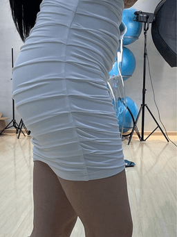 Dámská mini sukně s vysokým pasem a nabíranými rukávy - sexy, zavinovací, ležérní, jednobarevná, přiléhavá - náhled 3
