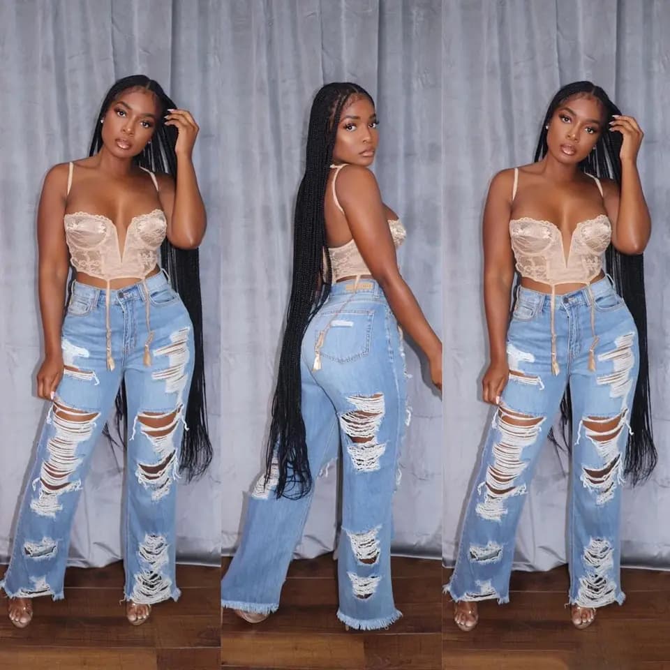 Dámské džíny s vysokým pasem, roztrhané - úzké, rovné nohavice s kapsami