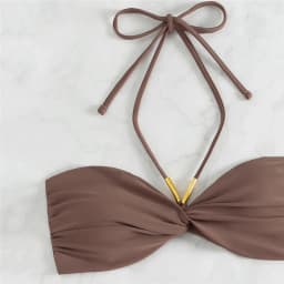 Dámské sexy plavky s hnědým string halterem a bandeau bikinami - náhled 4