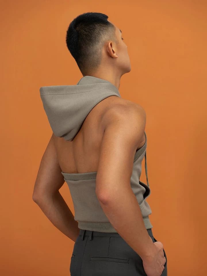 Pánská mikina s kapucí bez rukávů, vesta s odhaleným zády, zip, bunda, ležérní streetwear, top, párty, klubové oblečení