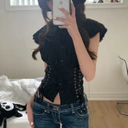 Dámské gotické crop topy Y2K s černým obvazem a korzetem v grunge vintage stylu, knoflíky na knoflíky - náhled 4