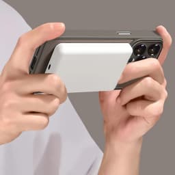 Magnetický matný průsvitný nárazuvzdorný kryt na telefon s bezdrátovým nabíjením pro modely iPhone - náhled 6