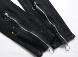 Pánské černé skinny džíny s dírami - strečové slim fit denim kalhoty velikost 42 - náhled 4