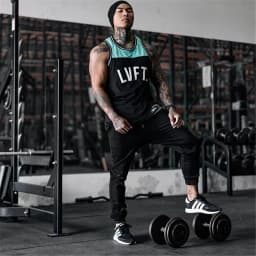 Pánské síťované fitness tílko pro kulturistiku a trénink - sportovní bez rukávů - náhled 4