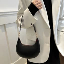 Dámská malá kabelka přes rameno - koženková crossbody taška na večírky a denní nošení - náhled 5