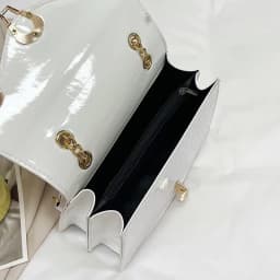 Háčkovaná mušle kabelka přes rameno s perlami - malá crossbody taška pro ženy - náhled 5