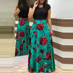 Dámské elegantní maxi šaty s krátkým rukávem a sklady - štíhlý střih, jarní móda - náhled 3