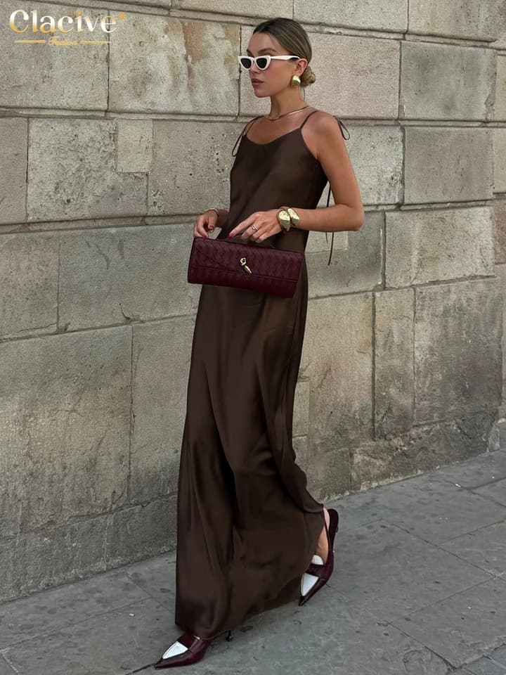 Dámské letní šaty volného střihu hnědé saténové dlouhé sexy bez rukávů s otevřenými zády