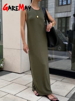 Dámské úpletové midi šaty hnědé elegantní letní béžové volnočasové šaty bez rukávů - náhled 7