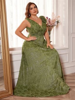 Zelené elegantní šaty ve velikosti plus size pro slavnostní příležitosti a promoci - náhled 7