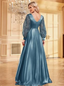 Luxusní modré flitrované společenské šaty s výstřihem do V - elegantní dlouhé večerní šaty - náhled 3