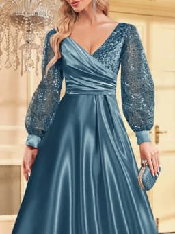 Luxusní modré flitrované společenské šaty s výstřihem do V - elegantní dlouhé večerní šaty - náhled 7