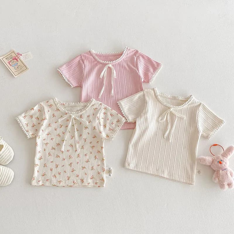 Dětské letní tričko s krajkovým výstřihem - roztomilý květinový vzor pro kluky a holky 1-5 let