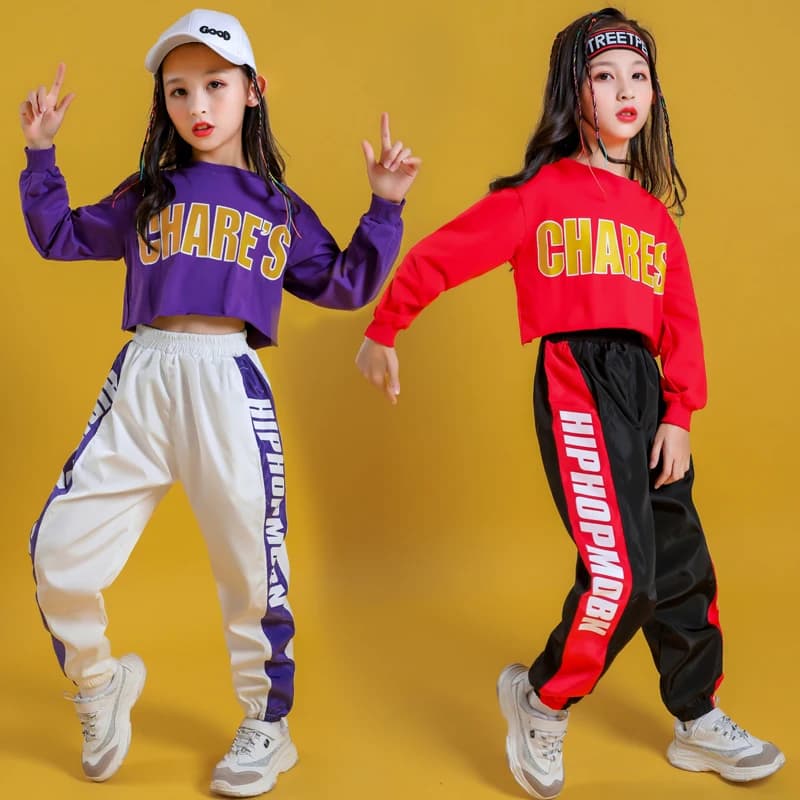 Dívčí taneční kostým - stylový crop top a tepláky pro moderní tanečnice