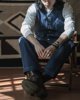 Pánská pracovní vesta ve vintage stylu 30. let s pruhy a třemi kapsami - náhled 4