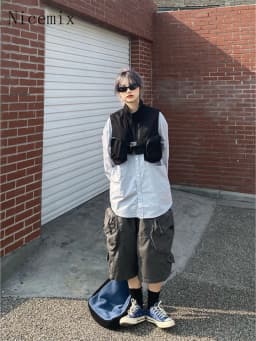 Pánská letní taktická vesta s kapsami - sportovní outdoorový styl, volný střih, tmavé provedení - náhled 3