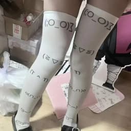 Roztomilé designové ponožky přes kolena s potiskem grafitti - módní dámské Y2K punk rockové podkolenky - náhled 3