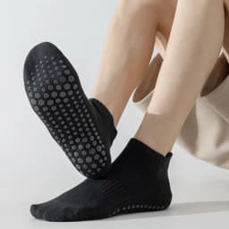 Pánské protiskluzové ponožky na jógu a pilates - tenké, prodyšné, bavlněné, nízké kotníkové - náhled 3