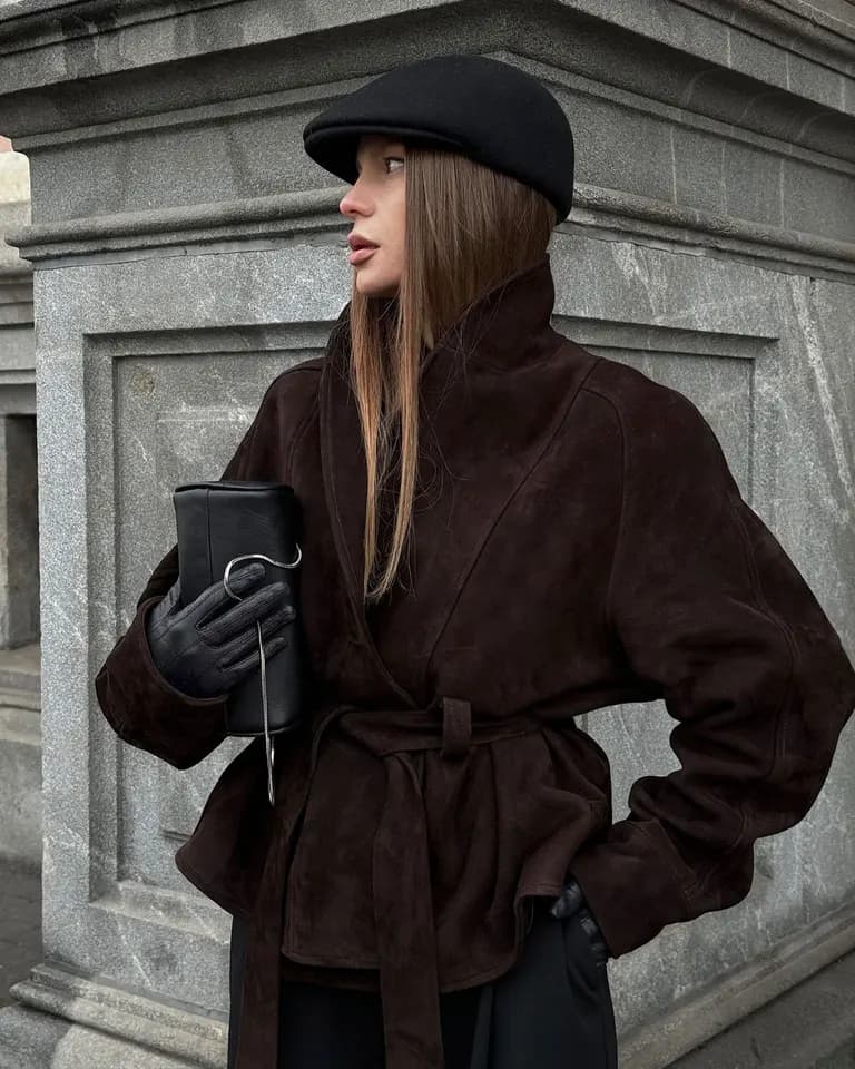 Dámská semišová retro bunda s límcem V výstřih - elegantní podzimní kabát do kanceláře