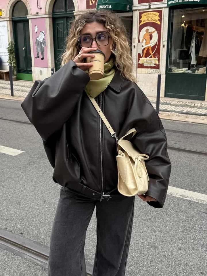 Dámská kožená bunda se zipem - stylový jarní/podzimní kabát v moderním volném střihu