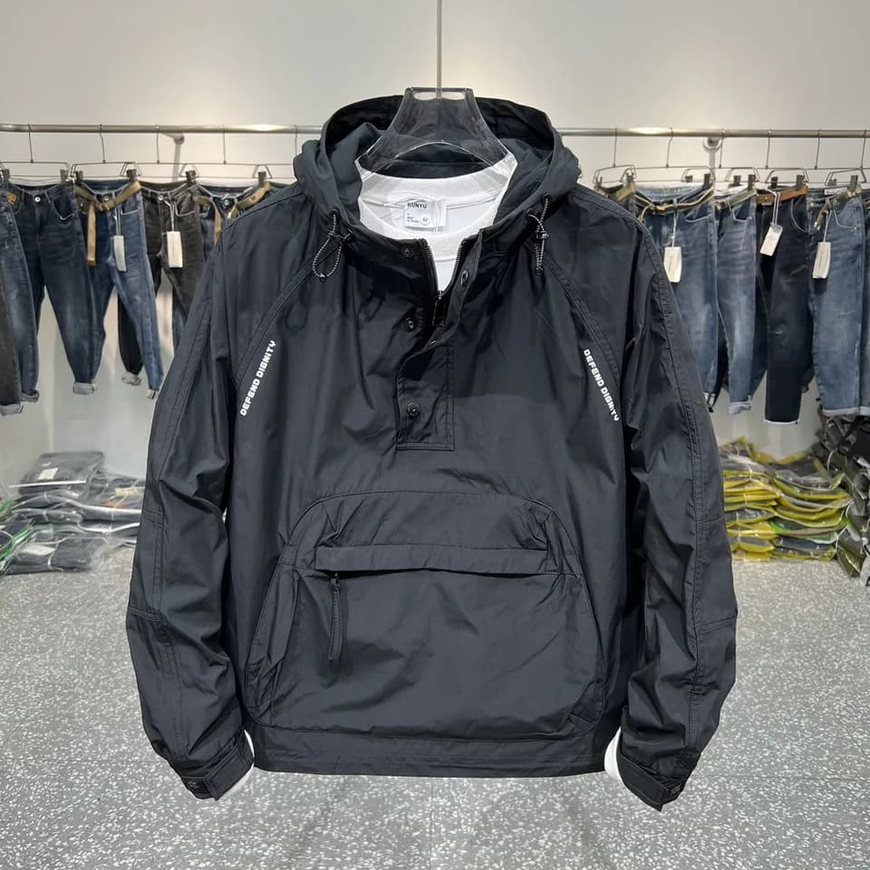 Pánská módní bunda s kapucí a kapsami - sportovní slim fit styl streetwear