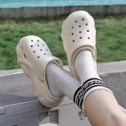 Dámské letní pantofle s motýlkovou sponou - pohodlné zahradní sandály pro ženy a dívky - náhled 3