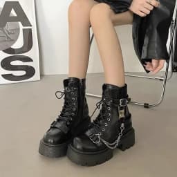 2025 nové dámské kotníkové boty gotické s cvočkami a řetězovým designem rockový punk styl - náhled 3