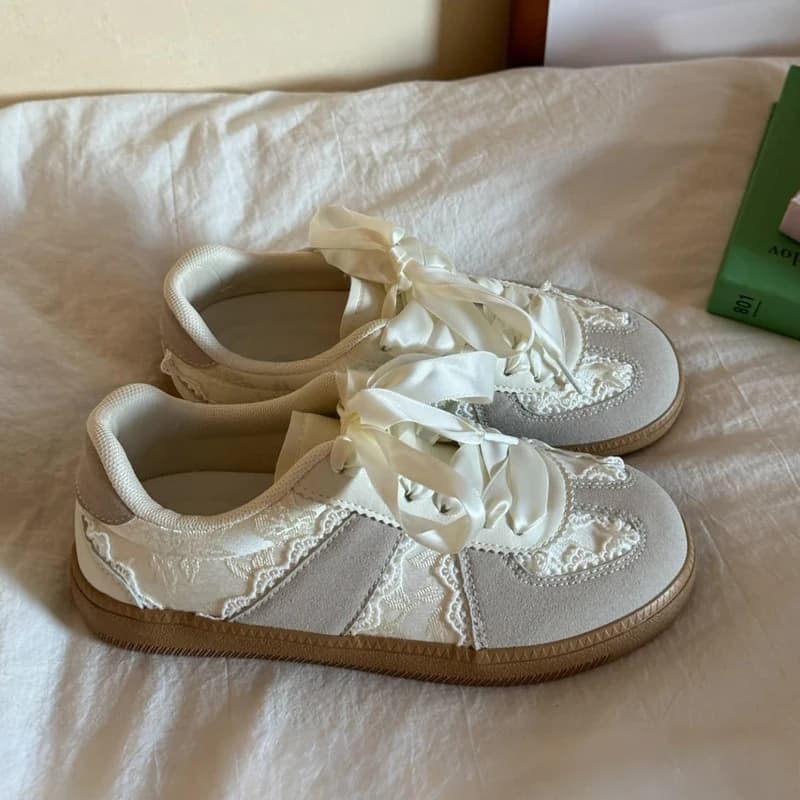 Dámské prodyšné tenisky 2025 síťované volnočasové šněrovací bílé boty pro ženy