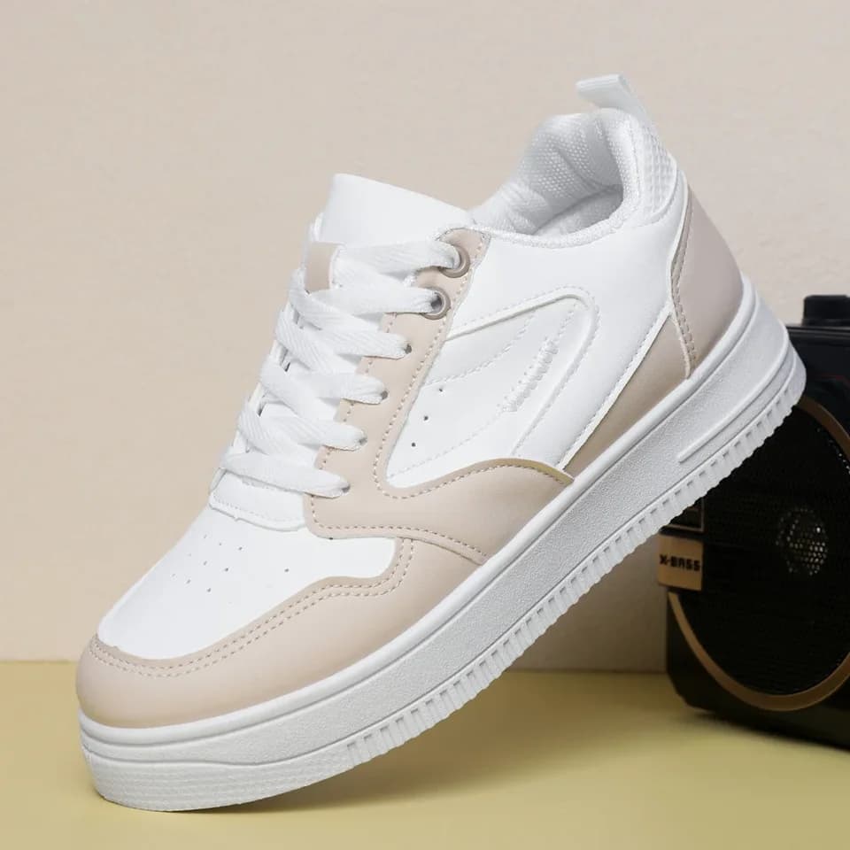 Dámské bílé casual tenisky trendy s tlustou podrážkou pro vyšší postavu