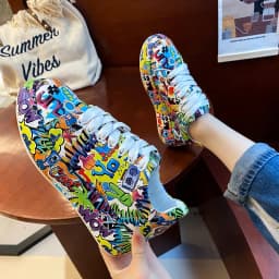 Dámské casual sportovní tenisky s graffiti potiskem šněrovací PU kůže - náhled 3