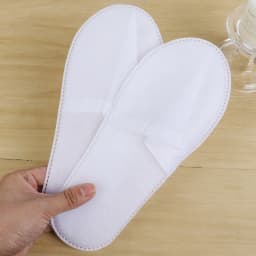 10 párů bílé jednorázové netkané pantofle unisex pro cestování hotel i domov - náhled 6