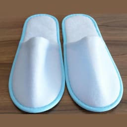 10 párů luxusních plyšových pantoflí pro ženy i muže protiskluzové na cestování a hotely - náhled 6