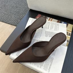 Letní dámské pantofle s špičatou špičkou a nízkým podpatkem lodičky mules slide - náhled 3