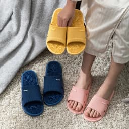 Masážní pantofle pro ženy i muže neklouzavé koupelnové do domácnosti měkké pohodlné - náhled 3