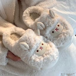Plyšové ovečkové pantofle pro ženy i muže měkké zimní teplé domácí obuv roztomilé kawaii - náhled 7